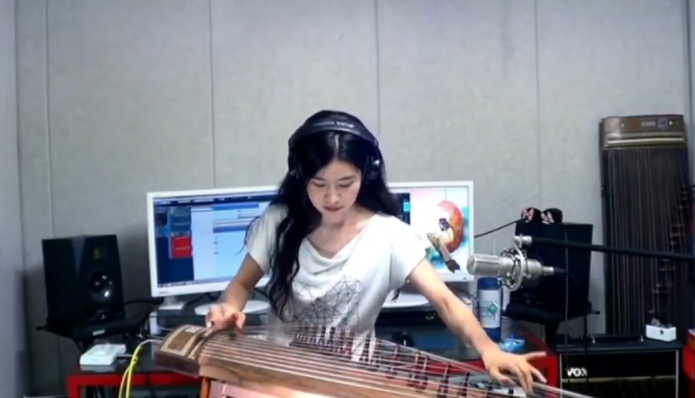 小林  正在直播中... ...